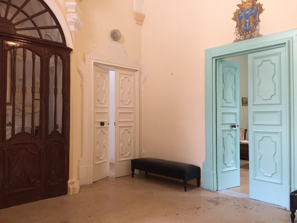 Апартаменты Palazzo Doxi Fontana Dimora Storica Галлиполи Экстерьер фото