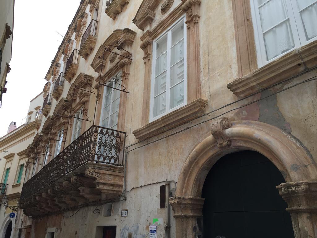 Апартаменты Palazzo Doxi Fontana Dimora Storica Галлиполи Экстерьер фото